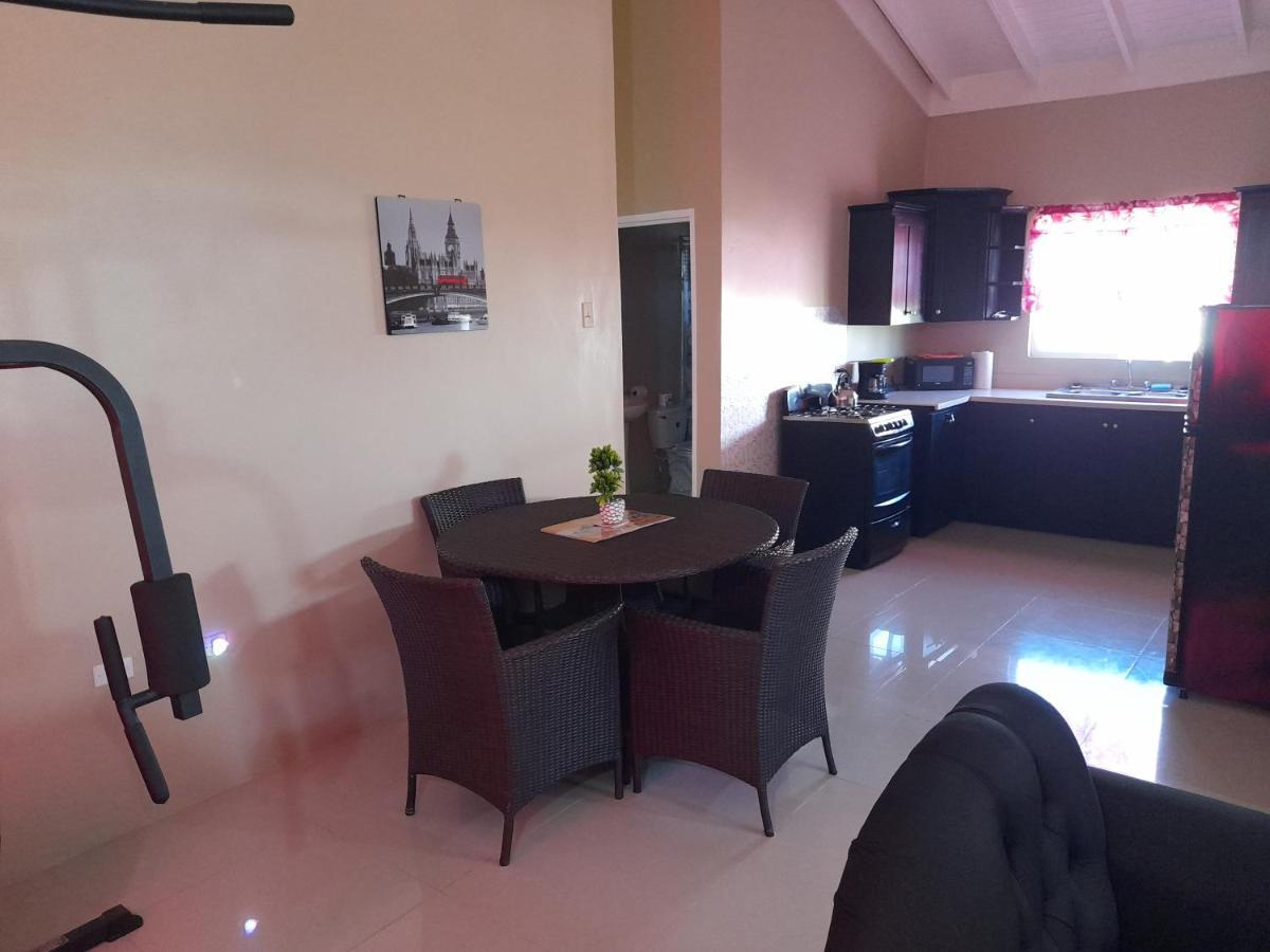 Loodik Vacation Home Brompton Manor Black River Buitenkant foto
